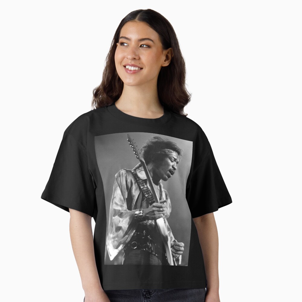 yuhdcgvbhgv// The Story of a Legendary Singer's Journey Essential T-Shirt