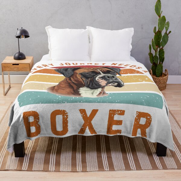 Artikelvorschau, Jede Reise braucht einen Boxer entworfen und verkauft von Meyham-Designs.