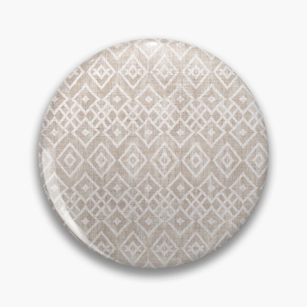 Artikelvorschau, Abstraktes Boho Ikat Muster beige creme Schlammtuch entworfen und verkauft von Bloomery Decor.