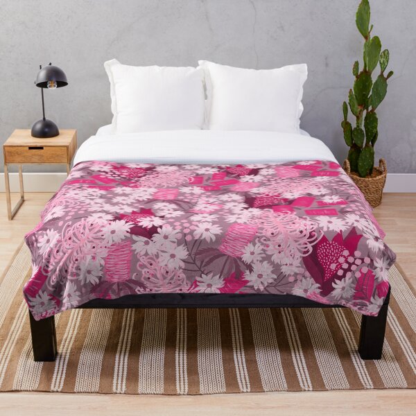Aperçu de l'œuvre Fleurs indigènes d'Australie - rose - symphonie florale créée et vendue par KizzyW.