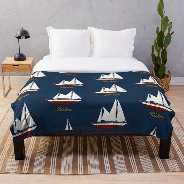 Item preview, Yate de vela clásico designed and sold by RedBubbleBath.