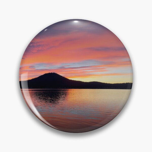 Artikelvorschau, Der Sunrise Lake entworfen und verkauft von kmwcreative.