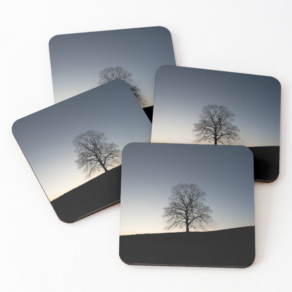 Artikelvorschau, Baum bei Sonnenuntergang im Winter. entworfen und verkauft von mrtkmts.