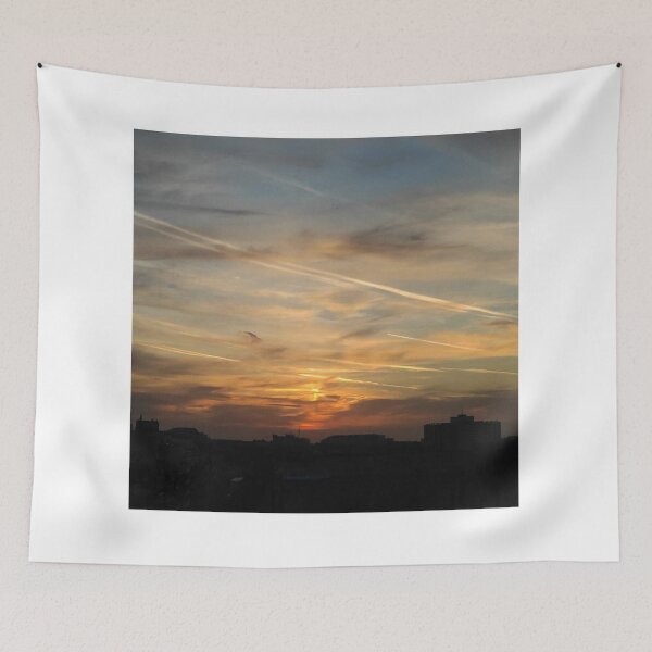 Artikelvorschau, Bewölkter Himmel bei Sonnenuntergang entworfen und verkauft von Alex Roman.