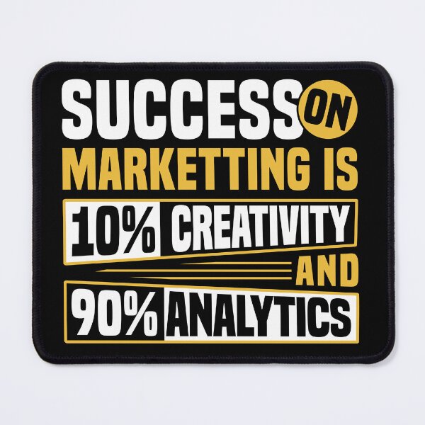 Vista previa del artículo con la obra «El éxito en marketing es 10% creatividad y 90% análisis.», diseñado y vendido por MotiWords.