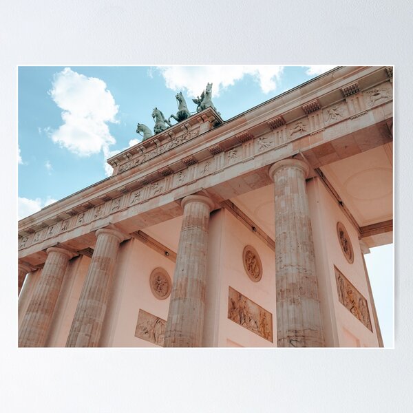 Artikel-Vorschau von Das Brandenburger Tor in Berlin 04, designt und verkauft von graziegranata.