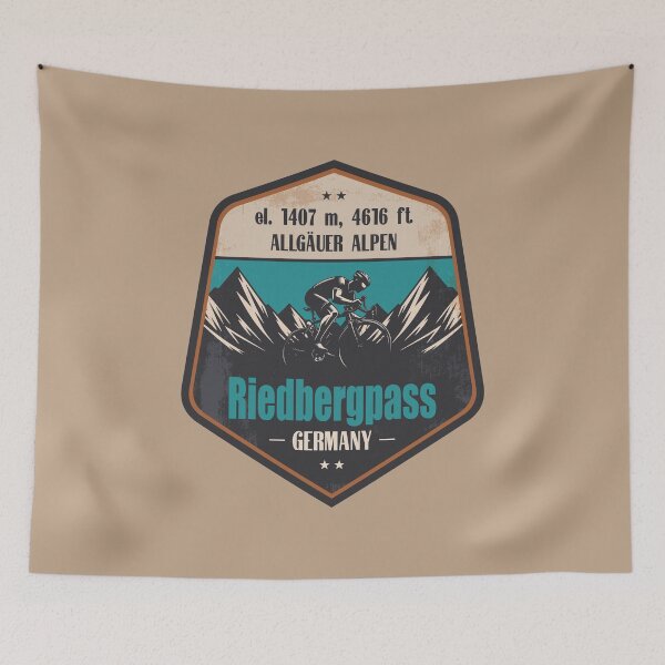 Artikelvorschau, Riedbergpass Deutschland Radfahren Berg Design entworfen und verkauft von CynthiaGraphics.