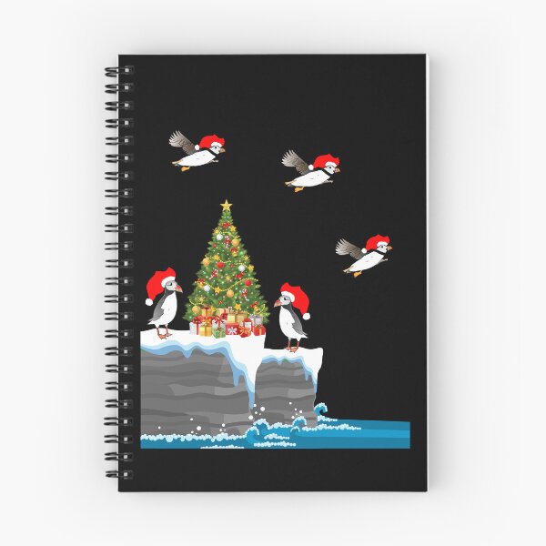 Artikelvorschau, Weihnachten Papageientaucher mit Elfenhut auf Meeresklippe Weihnachten Vogelliebhaber entworfen und verkauft von Artstastic.