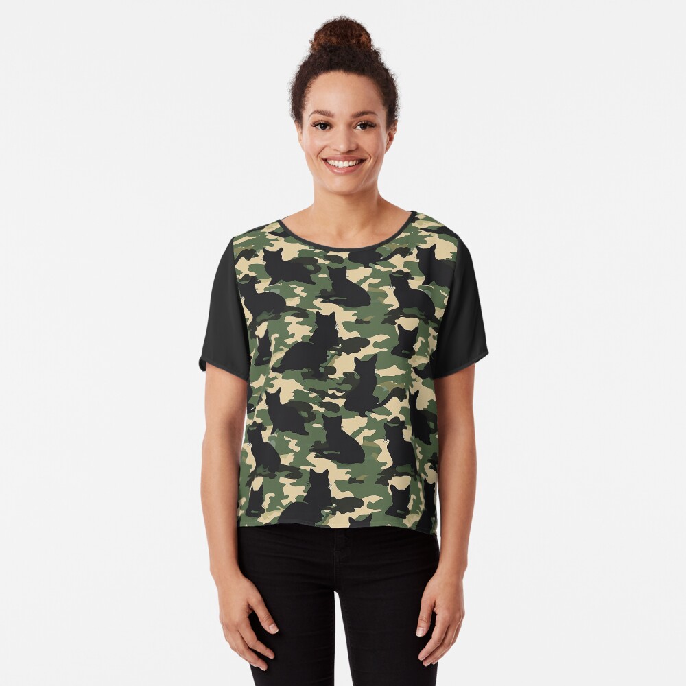 Vista previa del artículo con la obra «Blusa», diseñado y vendido por Camouflages.