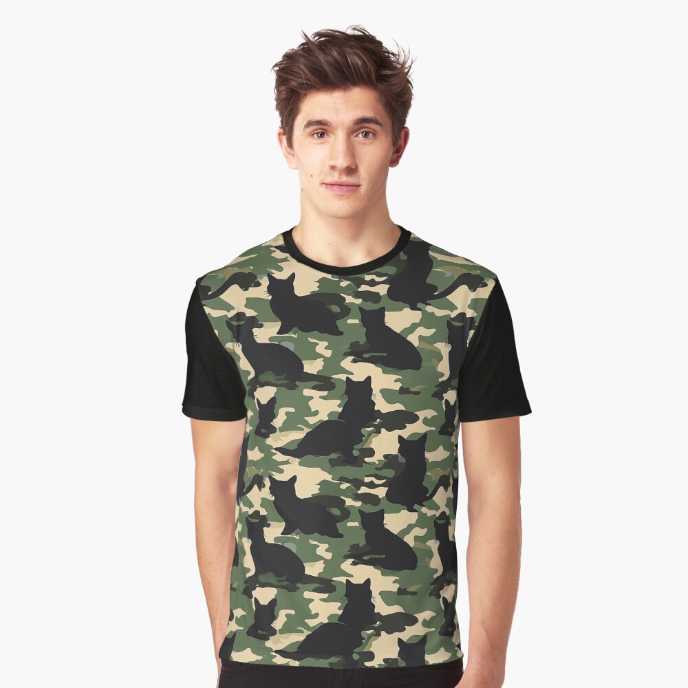 Vista previa del artículo con la obra «Camiseta gráfica», diseñado y vendido por Camouflages.