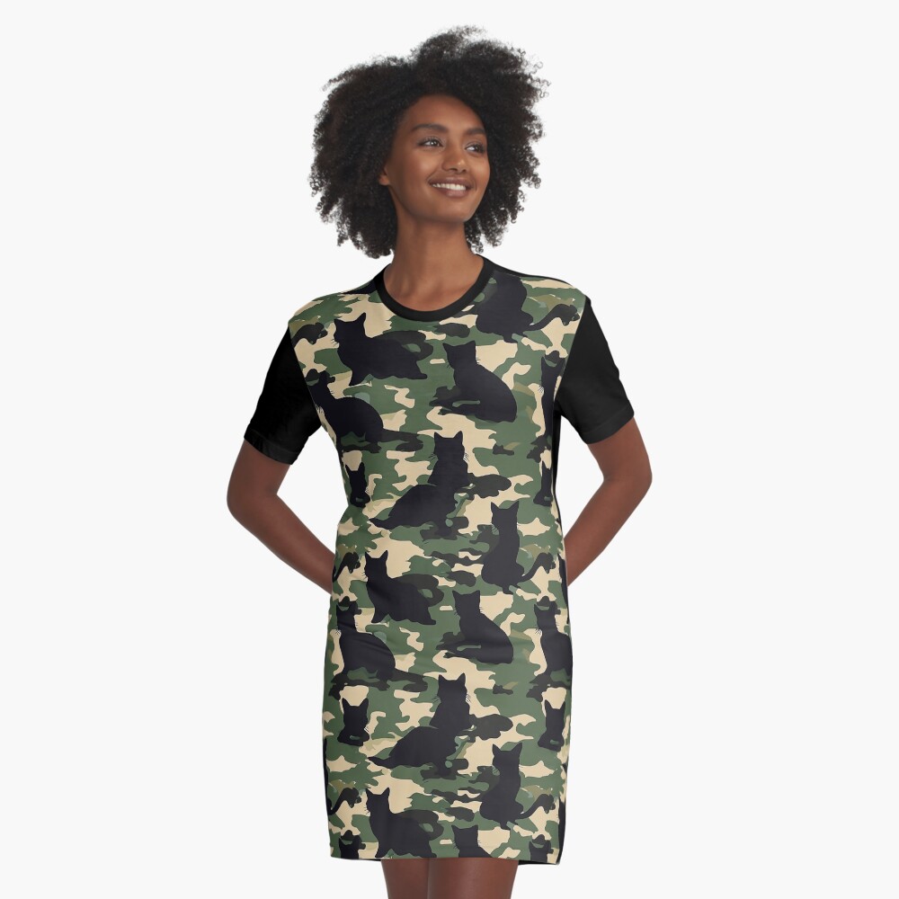 Vista previa del artículo con la obra «Vestido camiseta», diseñado y vendido por Camouflages.