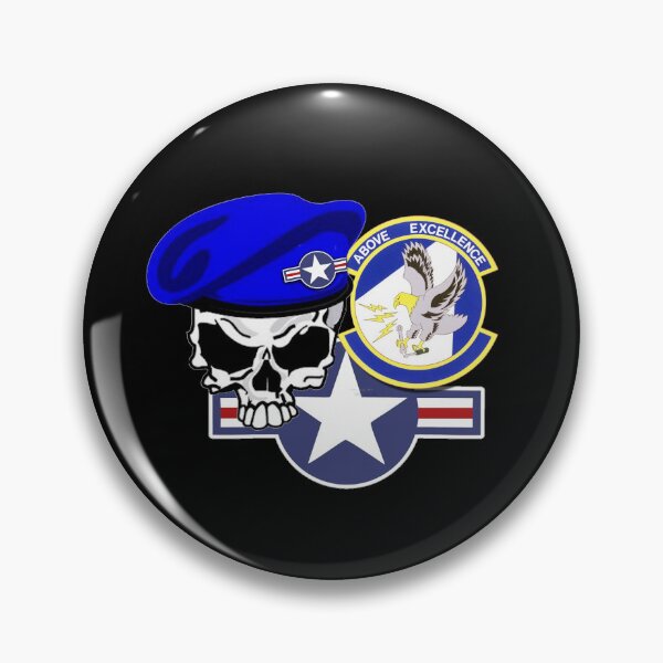 Artikelvorschau, PREMIUM US AIRFORCE SQUADRONS entworfen und verkauft von THE AMERICAN TEEVANGELIST.