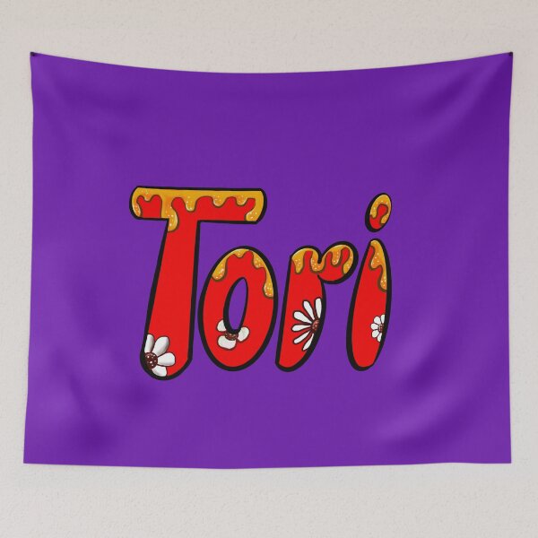 Aperçu de l'œuvre Tori Victoria Cadeaux populaires pour filles et femmes personnalisés avec nom personnalisé Tori créée et vendue par Artonmytee.