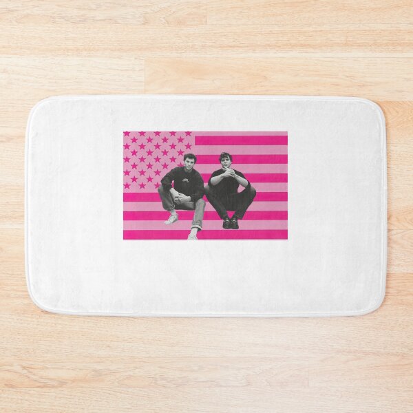 Artikelvorschau, Cooper Koch & Nicholas Alexander Chavez Pink Flag Menendez entworfen und verkauft von hargisnamocho.