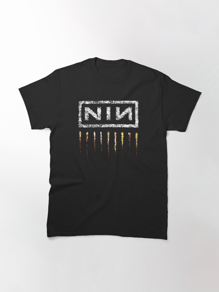 Imagen 3 de 7, Camiseta clásica con la obra Rojo oscuro de N-I-N, diseñada y vendida por valeriweatson.