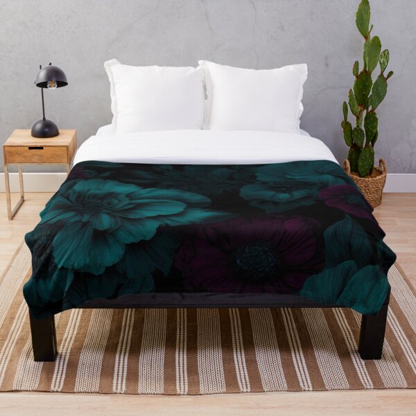 Artikelvorschau, Stimmungsvolles Blumendesign – Gotische Blumen – Dunkles Blumenmuster entworfen und verkauft von Urbanwraps.