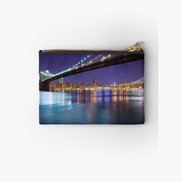Artikelvorschau, Brooklyn Bridge und Manhattan Bridge entworfen und verkauft von Stephensimages.