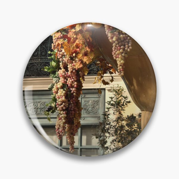 Item preview, Uvas de otoño de Bellagio designed and sold by MangoSeeds.