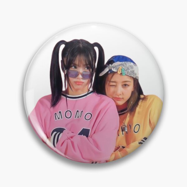 Artikelvorschau, Zweimal Momo und Jihyo entworfen und verkauft von karagallery1.