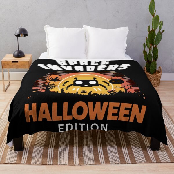 Item preview, Juegos retro de Halloween de Space Invaders designed and sold by KitonicTees.