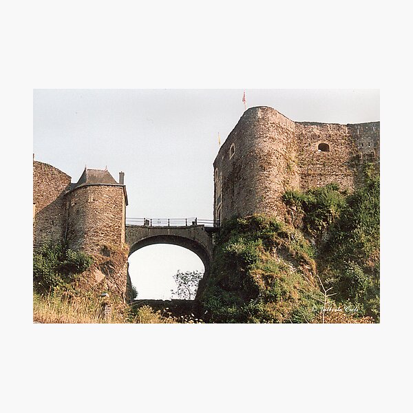 Aperçu de l'œuvre Château de Bouillon - Belgique. créée et vendue par Gilberte.