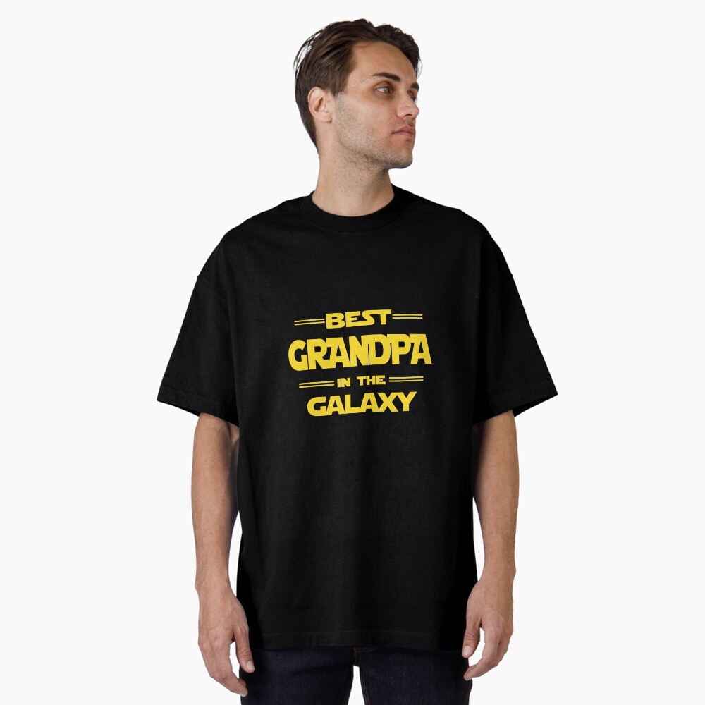 Vista previa del artículo con la obra «Camiseta oversize», diseñado y vendido por HelenJS.