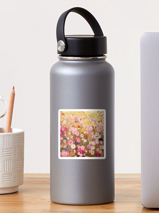 Aperçu 1 sur 3. Sticker avec l'œuvre Fleurs roses de Gustav Klimt créée et vendue par maniacfitness.