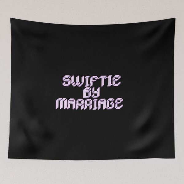 Aperçu de l'œuvre Swiftie par mariage #2 créée et vendue par creativerooney.
