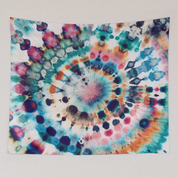 Aperçu de l'œuvre Tourbillons colorés de Tie Dye créée et vendue par BassHeadMomma.