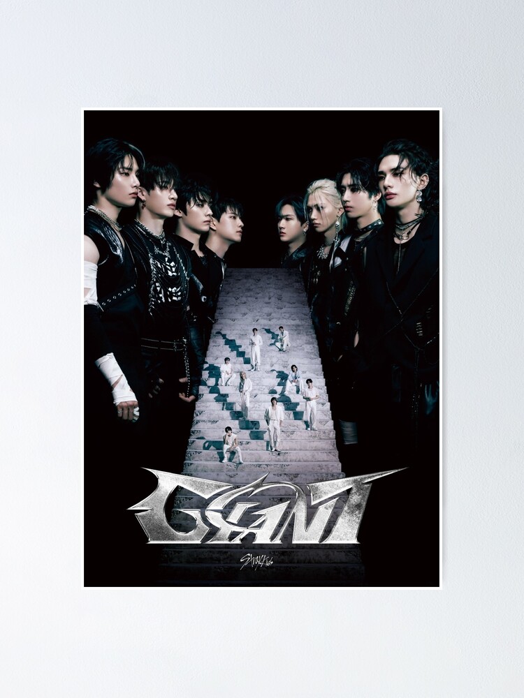 Stray Kids GIANT