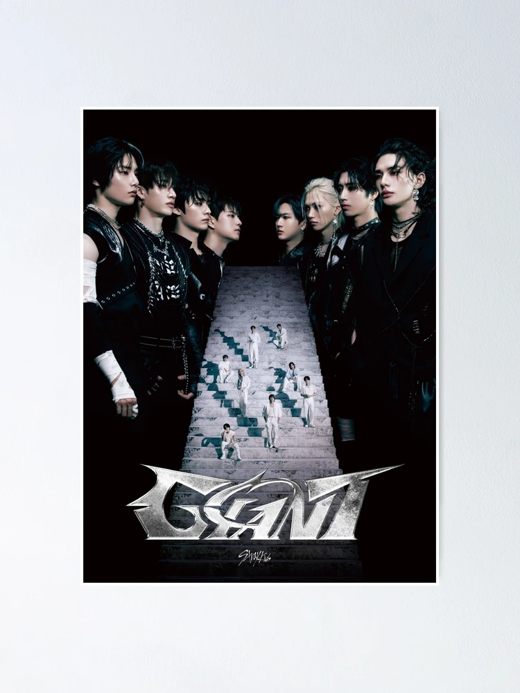 Stray Kids GIANT