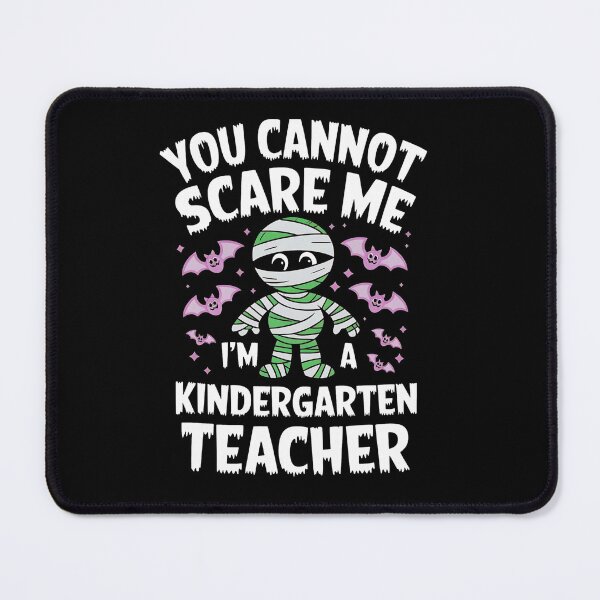 Aperçu de l'œuvre Conception amusante de momie d'enseignante de maternelle pour Halloween créée et vendue par ChalaDesign.