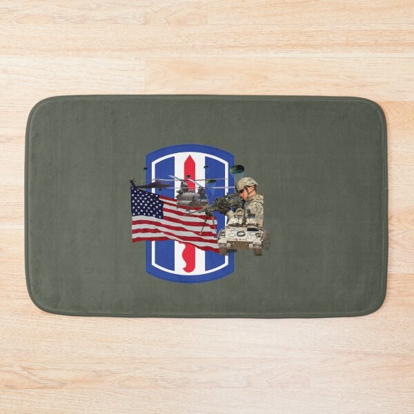 Artikelvorschau, US ARMY battalions divisions regiments installions base hq collection FIND YOURS entworfen und verkauft von THE AMERICAN TEEVANGELIST.