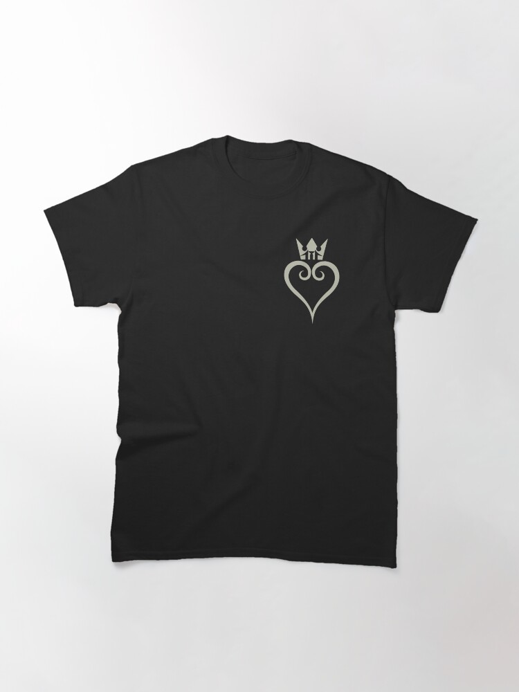 Imagen 3 de 7, Camiseta clásica con la obra Corazones del Reino coronan premier, diseñada y vendida por Duncan231196.