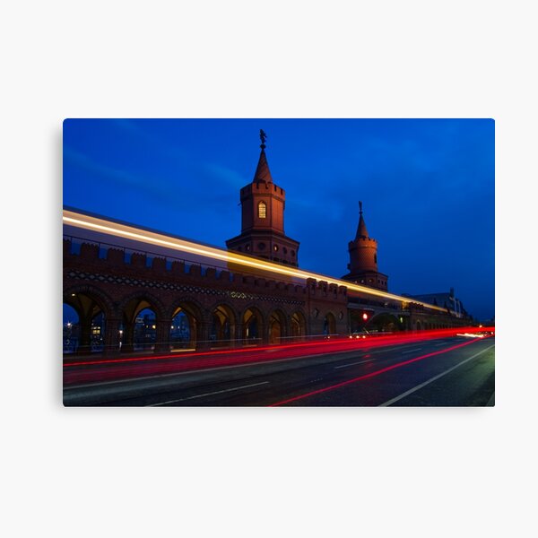 Artikel-Vorschau von Oberbaumbrücke, Berlin, designt und verkauft von Nicholas Coates.