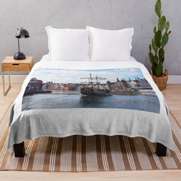 Item preview, Entering the port designed and sold by jchanders.