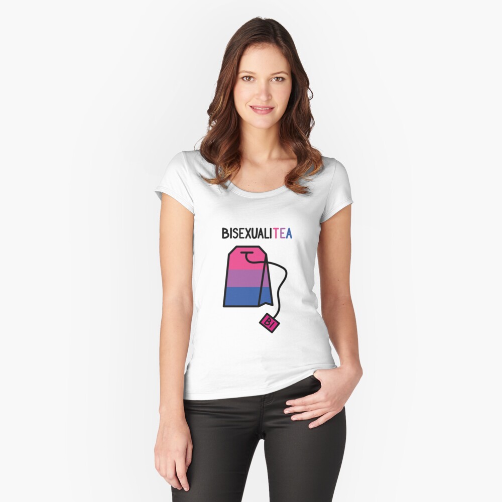 Aperçu de l'œuvre T-shirt échancré créée et vendue par JolineCreations.