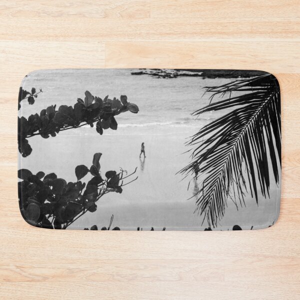 Item preview, Woman on the beach designed and sold by felipequeiroz.