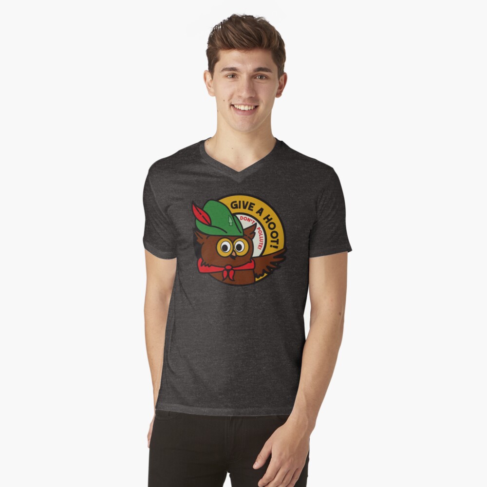 Vista previa del artículo con la obra «Camiseta de cuello en V», diseñado y vendido por TonySpencer.