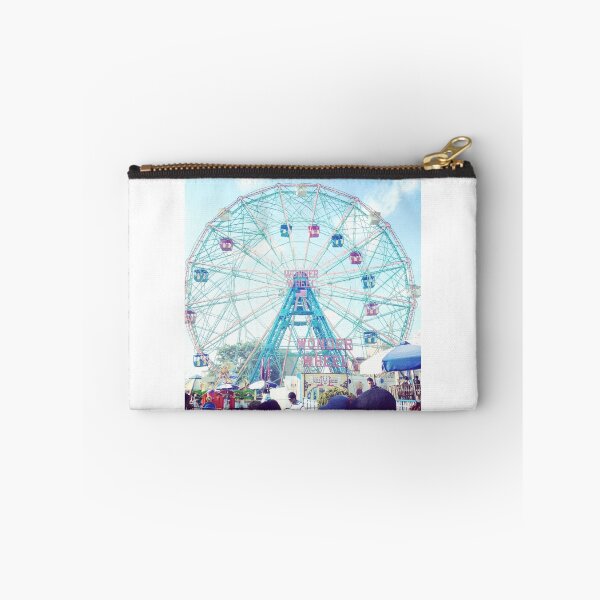 Item preview, Wonderwheel en Coney Island en Brooklyn, Nueva York designed and sold by dearmoon.