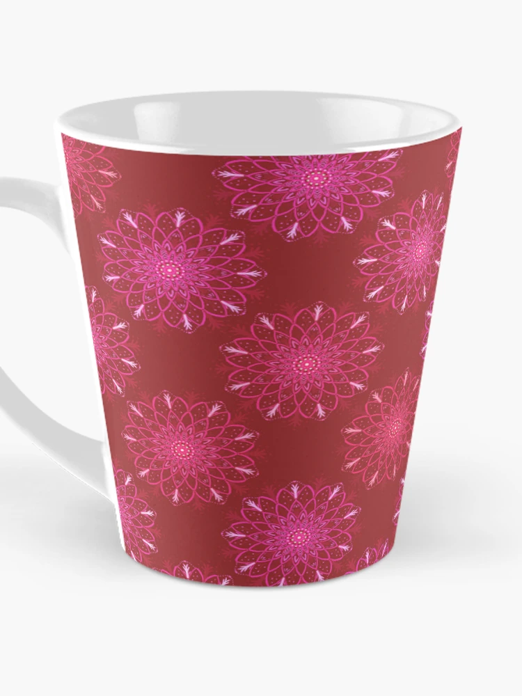 Aperçu 3 sur 4. Mug à café avec l'œuvre Mandala Rustique - En angle / Rouges créée et vendue par Studio Variatio.
