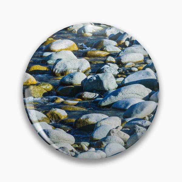 Artikelvorschau, River Bed Rocks entworfen und verkauft von Tim McGuire Fine Art.