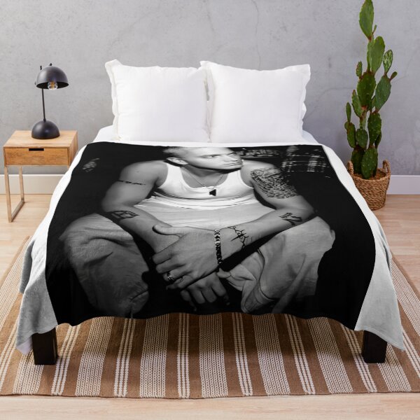 Item preview, Criaturas misteriosas de la noche designed and sold by borhherm.
