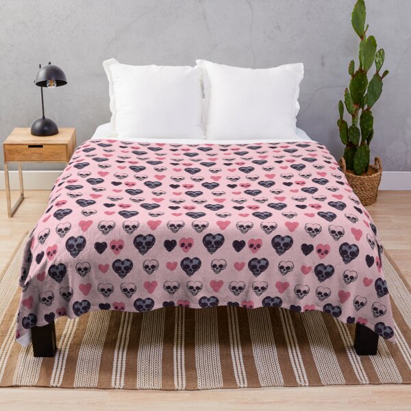 Item preview, Calaveras de San Valentín con forma de corazón. Lindo estampado de calaveras con forma de corazón por todas partes designed and sold by FloralZoo.