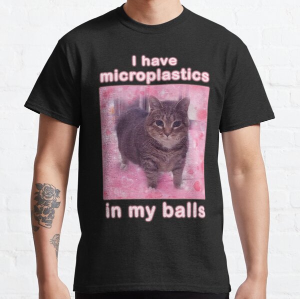 Aperçu de l'œuvre Microplastiques dans les boules Cadeaux drôles de mèmes de chats créée et vendue par MemishDesign.