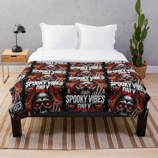 Aperçu de l'œuvre T-shirts à motifs effrayants pour Halloween créée et vendue par DesignHub.