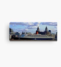 Qe2 at Liverpool 2008 Canvas Print