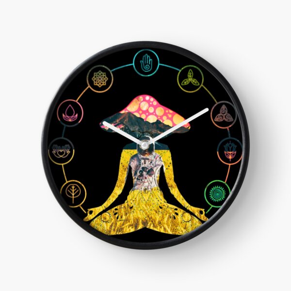 Vista previa del artículo con la obra «Astronauta en un hongo meditando», diseñado y vendido por FreebirdFunnday.
