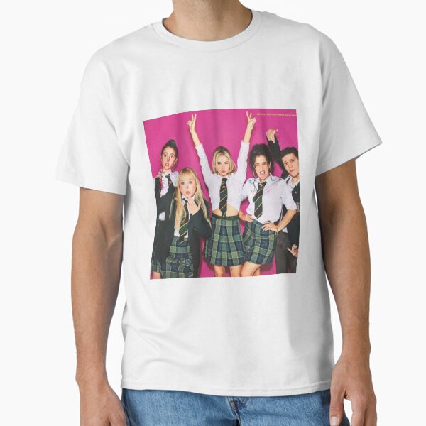 Vista previa del artículo con la obra «Póster del álbum de fans de Derry Girls», diseñado y vendido por Mowgv.