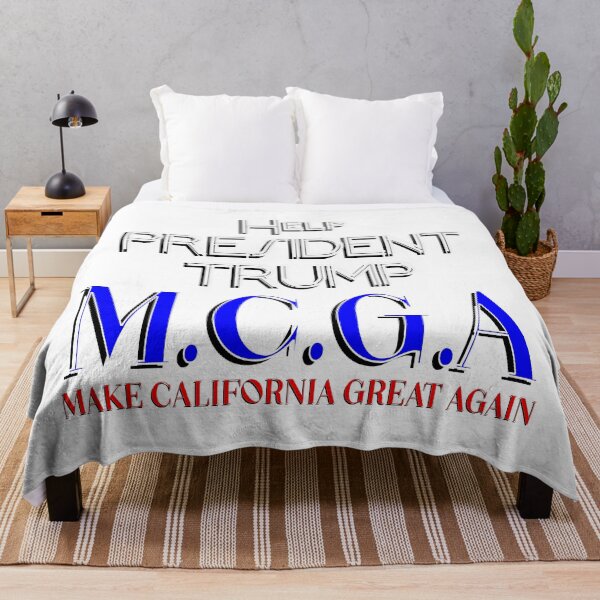 Item preview, Ayude al presidente a hacer que California vuelva a ser grandiosa designed and sold by Kirkwood Young.